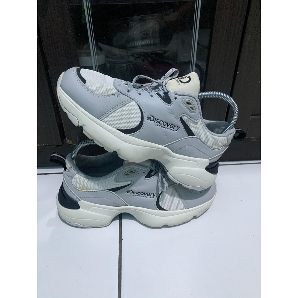 รองเท้า Discovery ขนาด 38 ins 24 cm