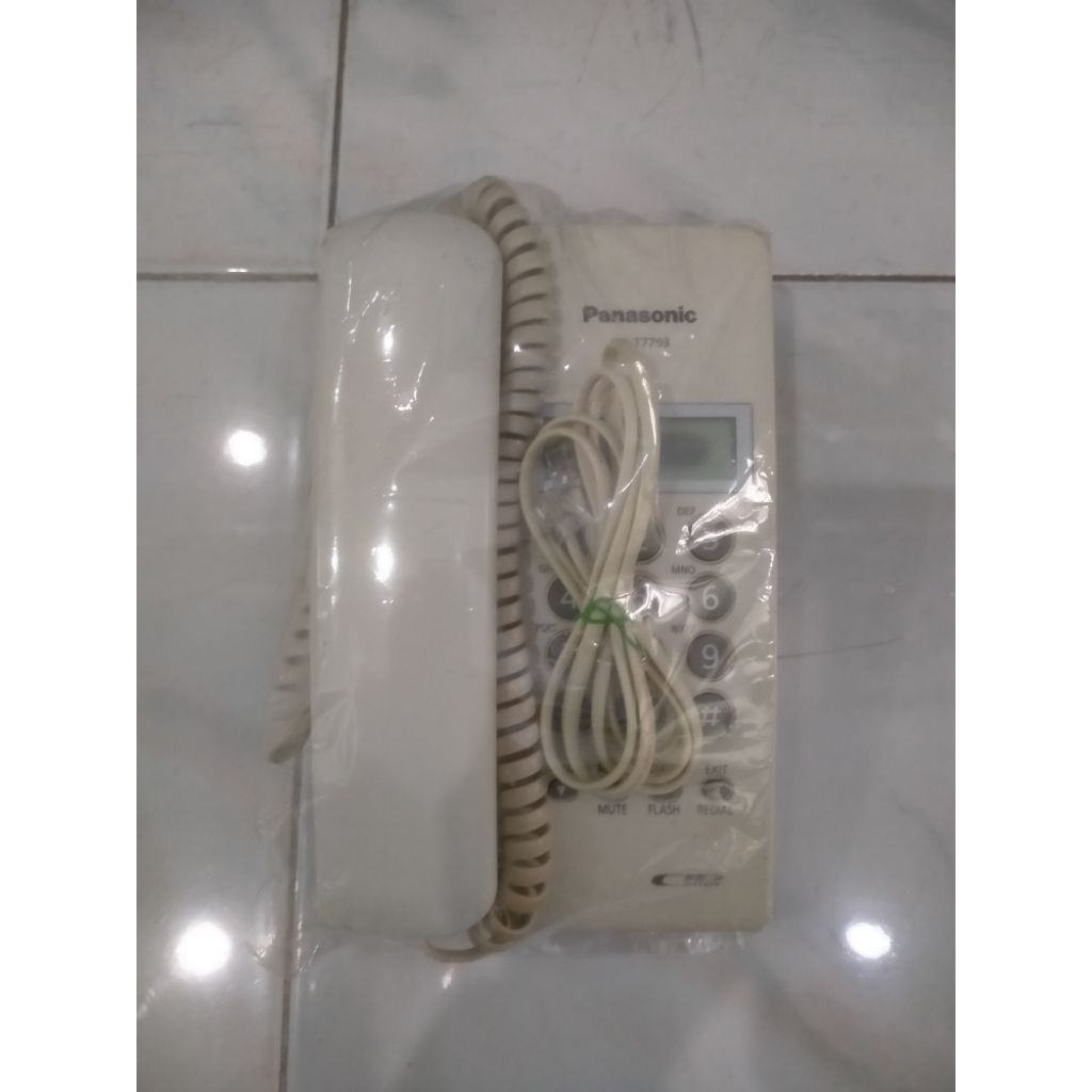 Kx-t7703 โทรศัพท์มือสอง