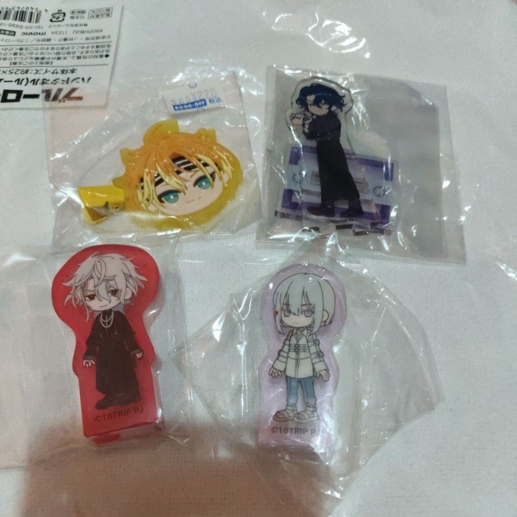 [Official] พวงกุญแจบล็อกสแตนดี้ 18trip merch