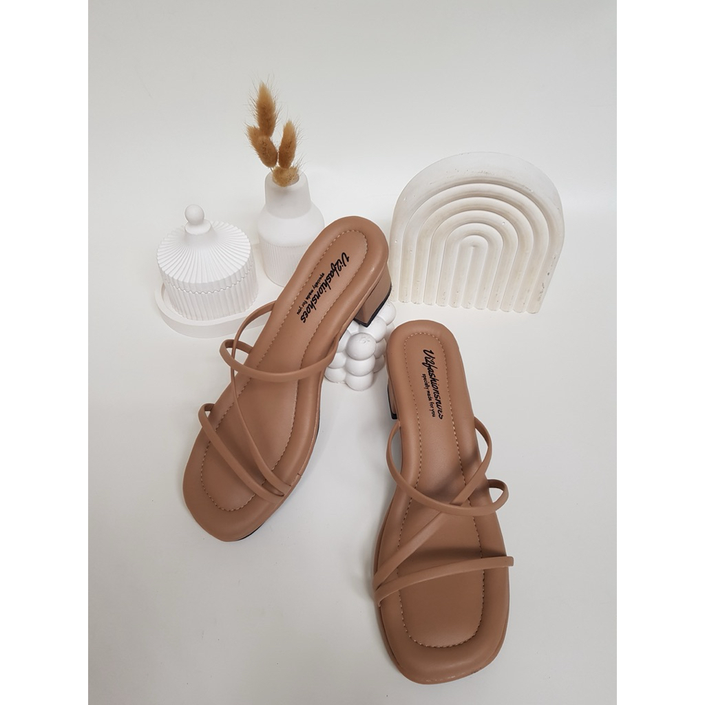 Ella รองเท้าแตะผู้หญิงส้น 5 ซม