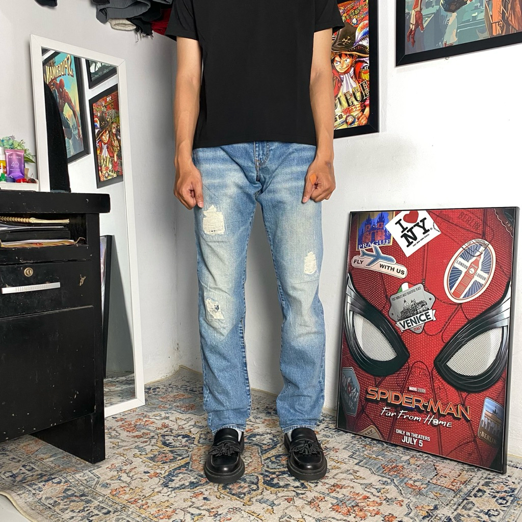 GAP STRETCH RIPPED BLUE JEANS