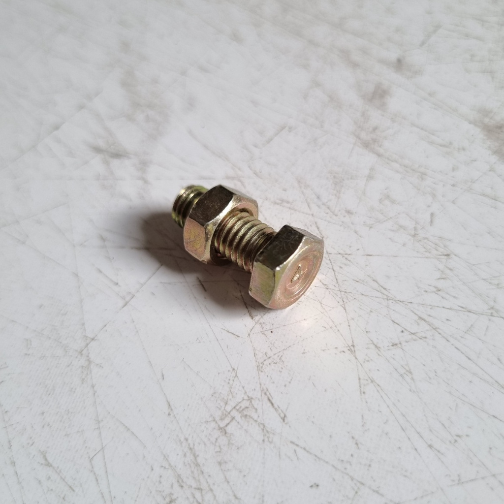 M8 x 20 YELLOW BOLT + น็อต