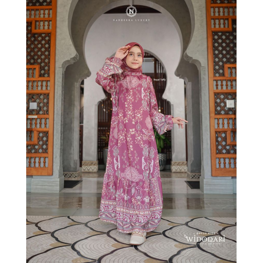 NADHEERA LUXURY WIDODARI ROYAL TAFFY GIRL