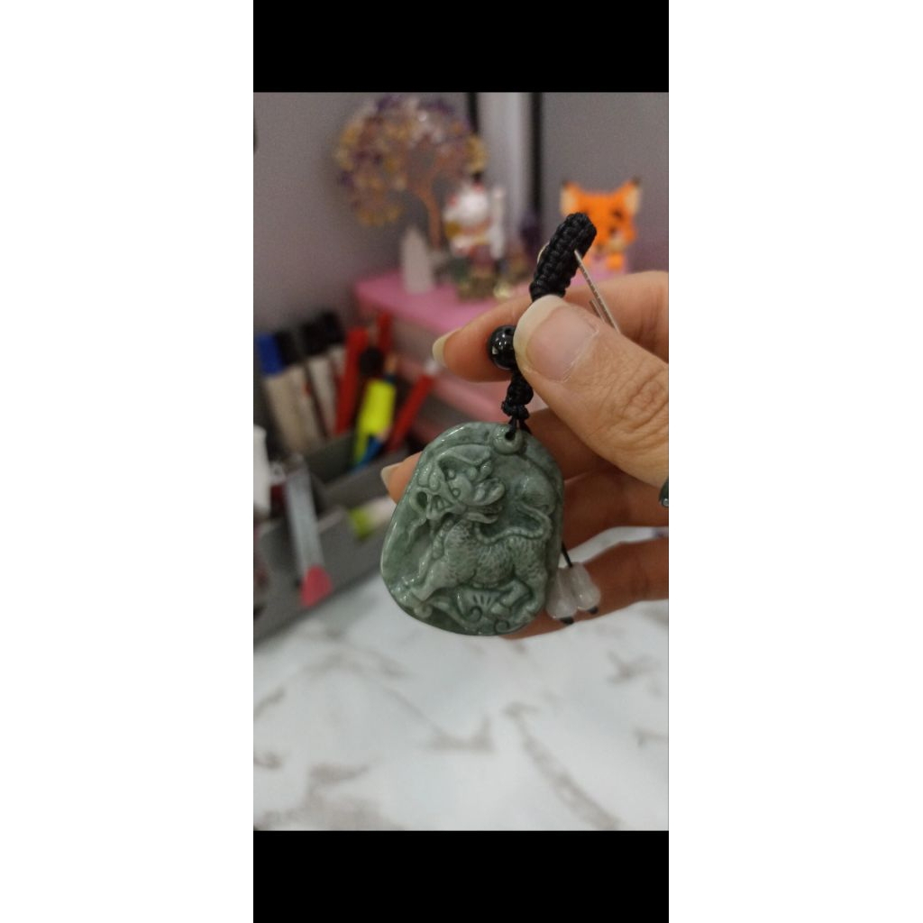 GANTUNGAN ไม้แขวนเสื้อคริสตัลหยก Qilin