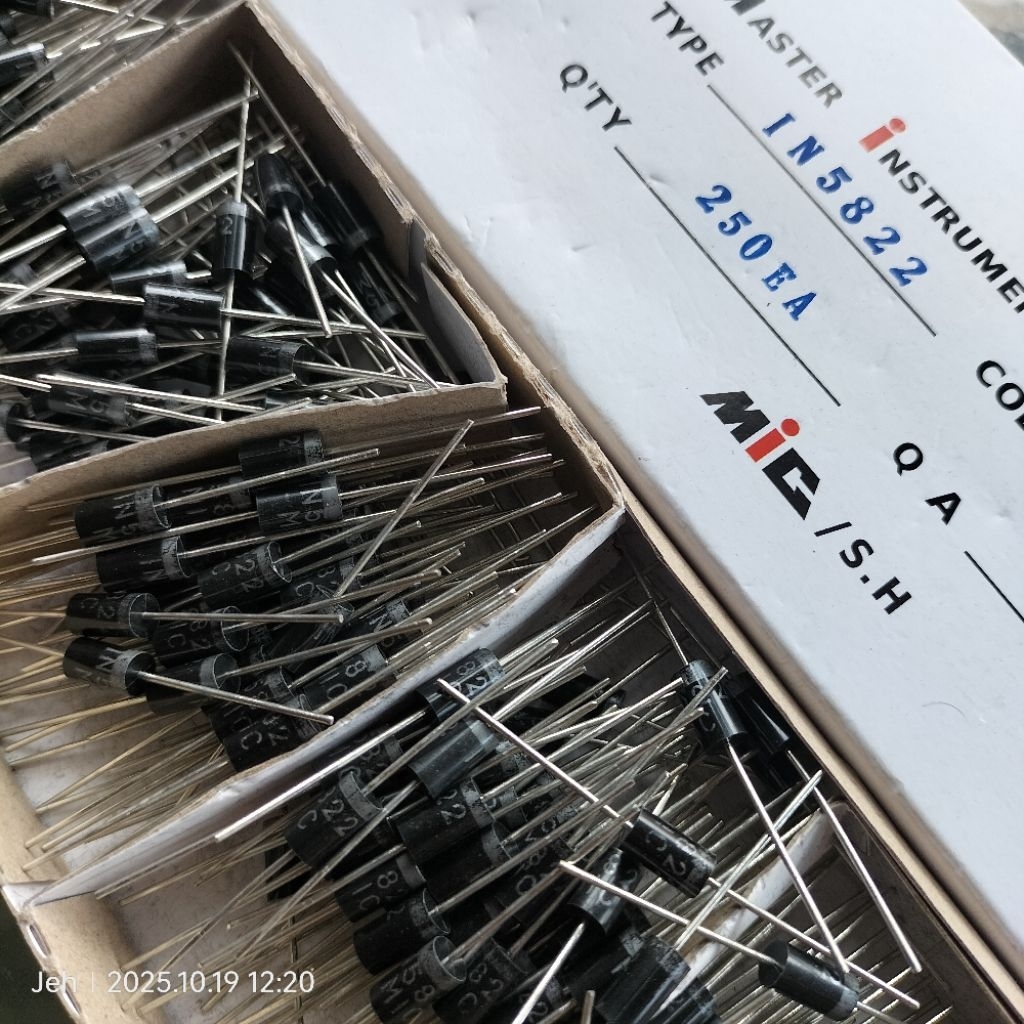 DIODE 1N5822 DO-27 SCHOTTKY 3A 40V IN5822 5822 5822