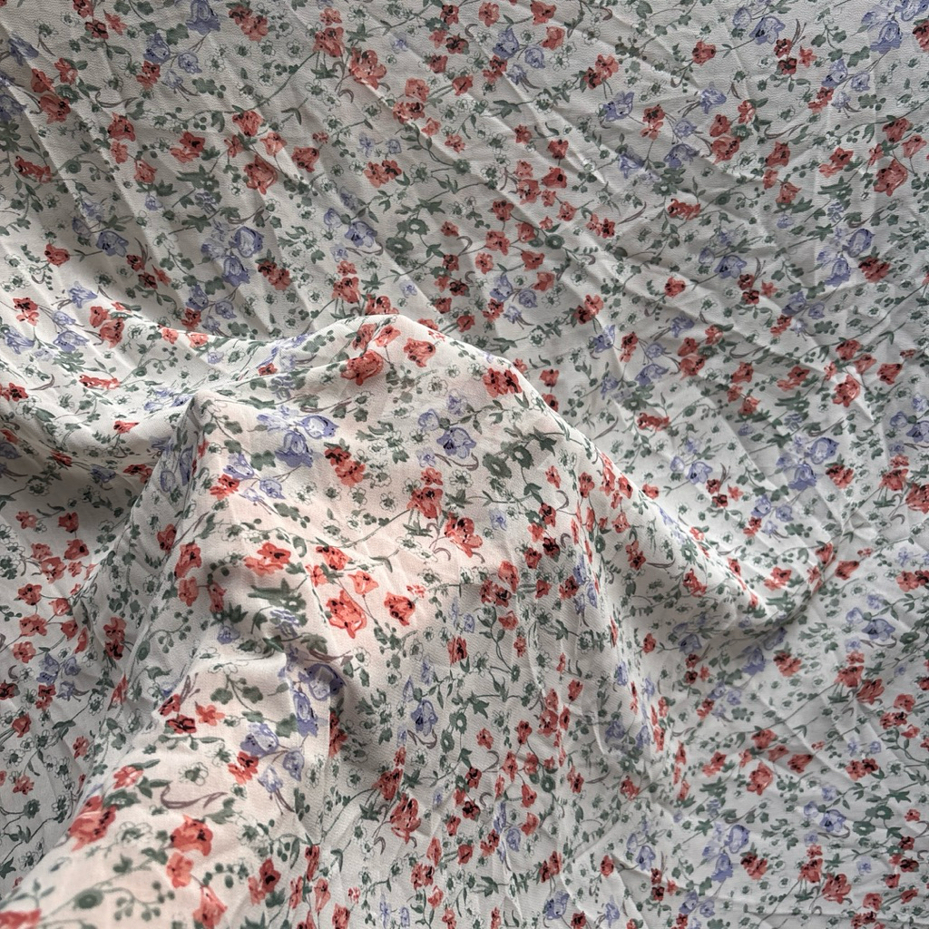 ผ้าชีฟองลายดอกไม้สีขาว | วัสดุเย็นตกสําหรับเดรสเสื้อ (Per 0.5m) Jy