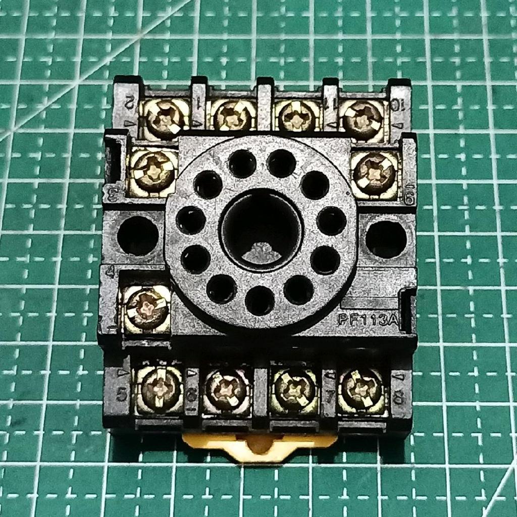 OMRON PF113A ซ็อกเก็ตรีเลย์ 11 พิน