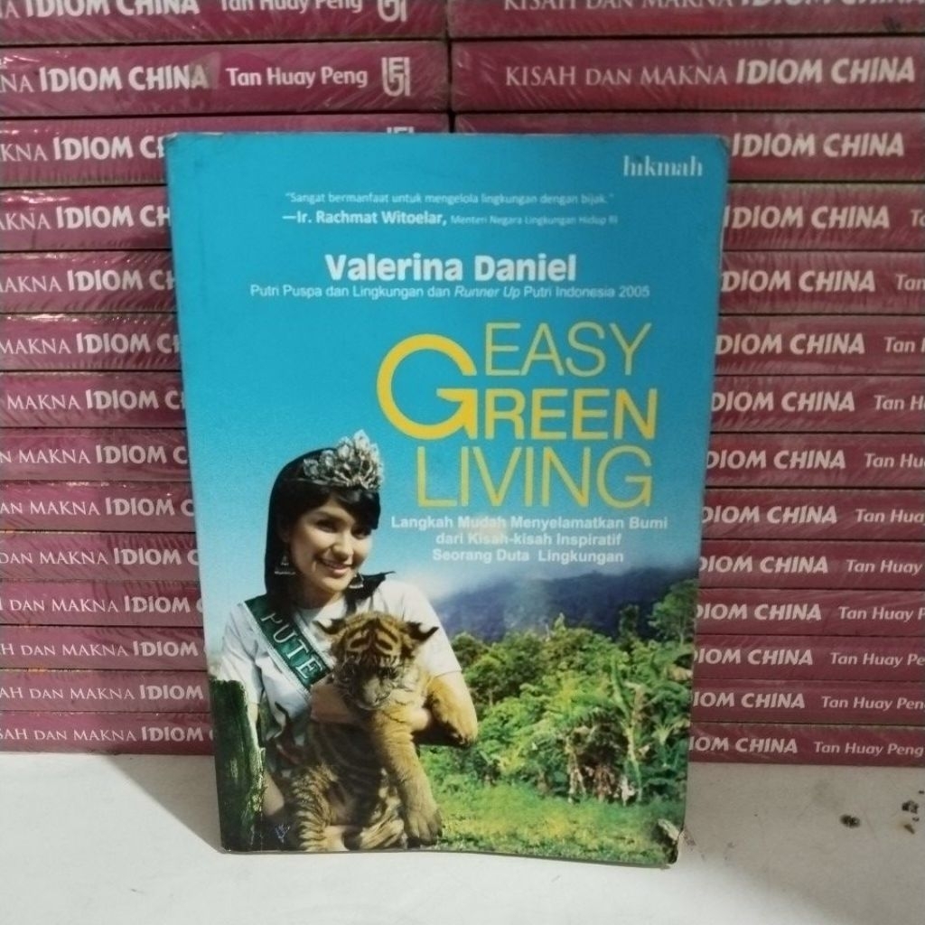 Easy Green Living Book - วาเรน่า แดเนียล