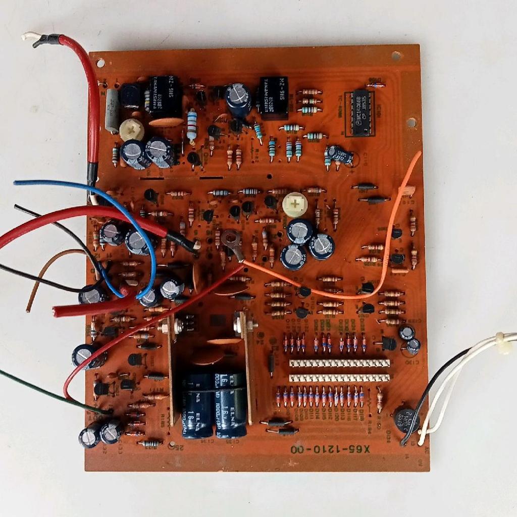 ใช้ PCB X65-1220-00 AC Volmeter TRIO VT-121 โวลต์เดซิเบล IC MC14066B uA78M05A uA79M05A