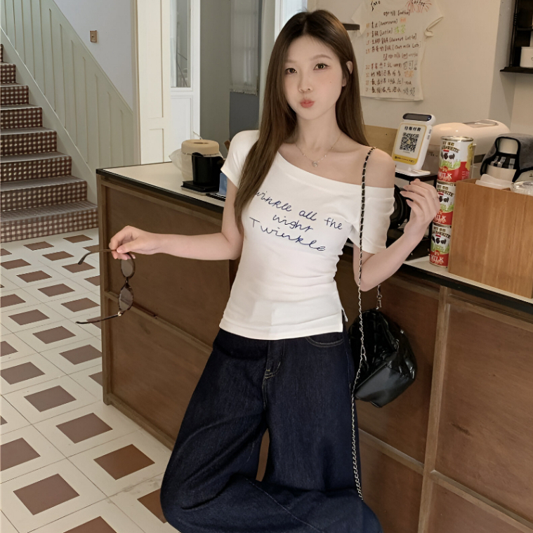 66TT Dress Darling MRWG561 เสื้อแขนสั้นผู้หญิงพร้อมสไตล์แขน Sholder One / เสื้อยืดชั้นนําของผู้หญิงอ