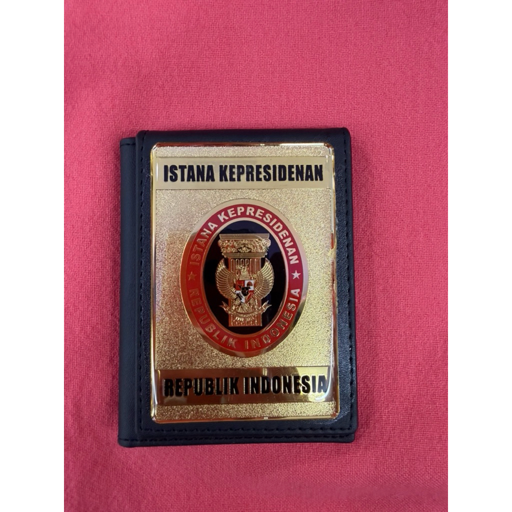 PRESIDENTIAL PALACE กระเป๋าสตางค์พับ - กระเป๋าสตางค์ KTA Palace