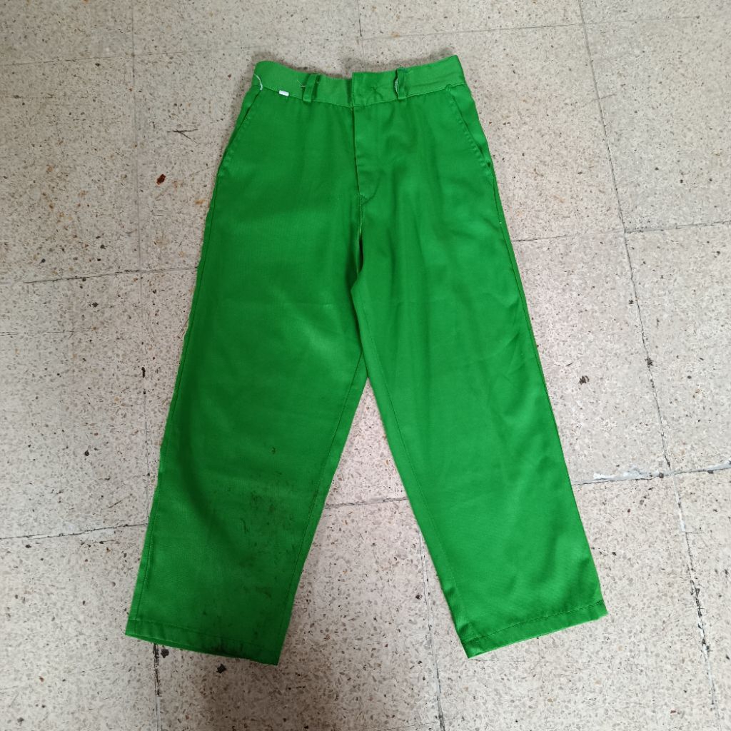 กางเกงนักเรียนสีเขียว HIJAU PL / ใช่ 22