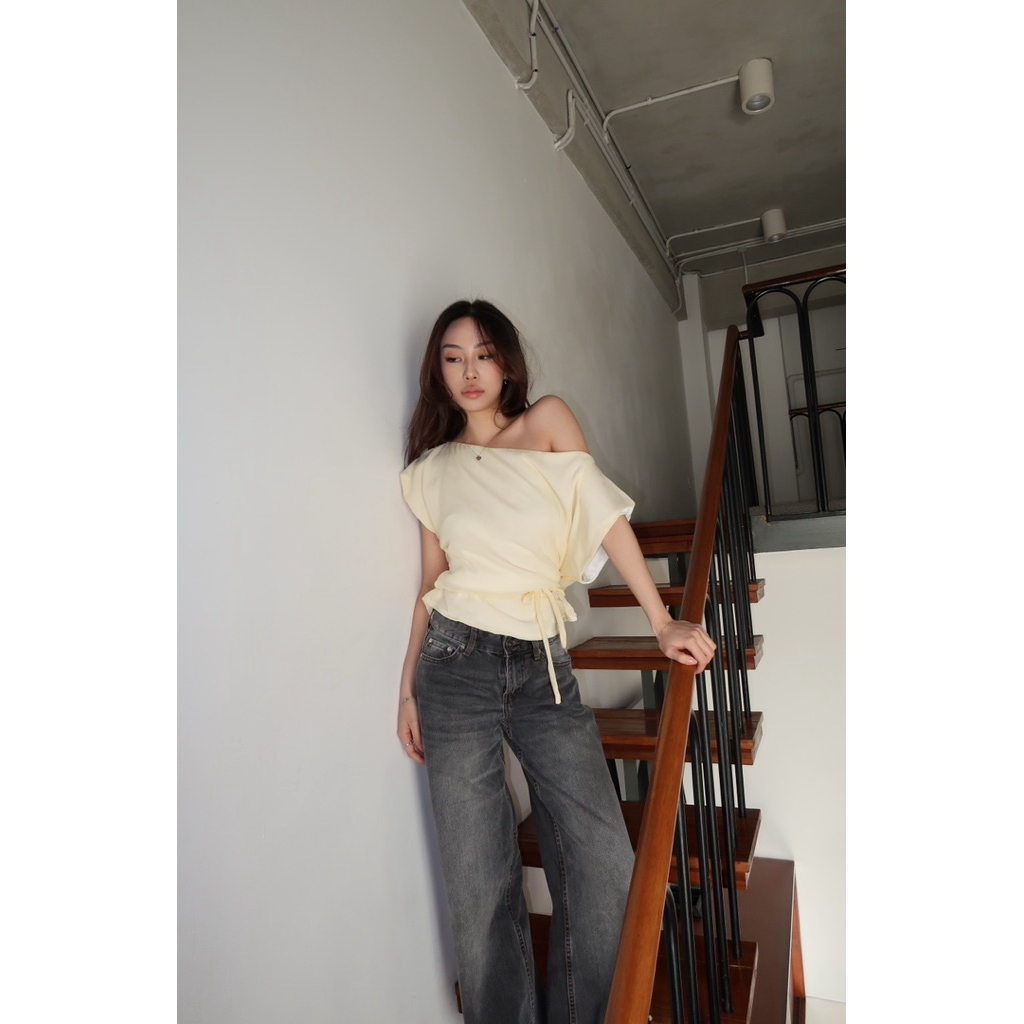 LYN OFF SHOULDER | Maison Cher เสื้อชีฟองขนาดใหญ่ลําลองอย่างเป็นทางการโบว์ริบบิ้นพื้นฐาน