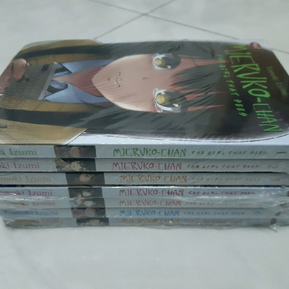 แพ็คเกจการ์ตูน Mieruko Chan: สาวที่เห็น 1-7 (ครบชุด)