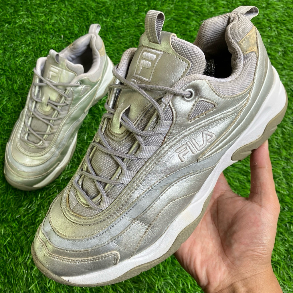 รองเท้าผ้าใบ FILA Ray Metallic ไซส์ 41