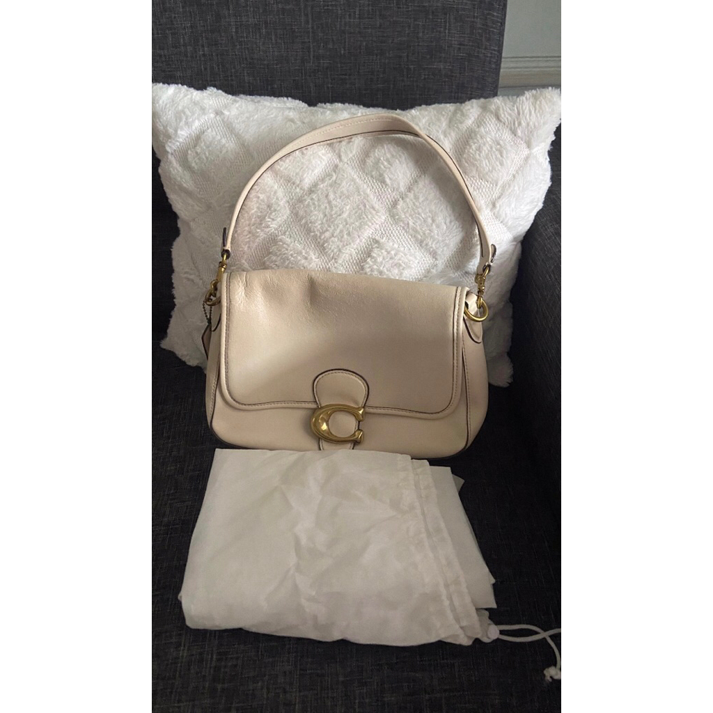 Preloved Coach soft tabby