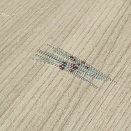 Zener Diode 1⁄2 วัตต์ 5v6/6v2/8v2/12v/15v/24v/33v