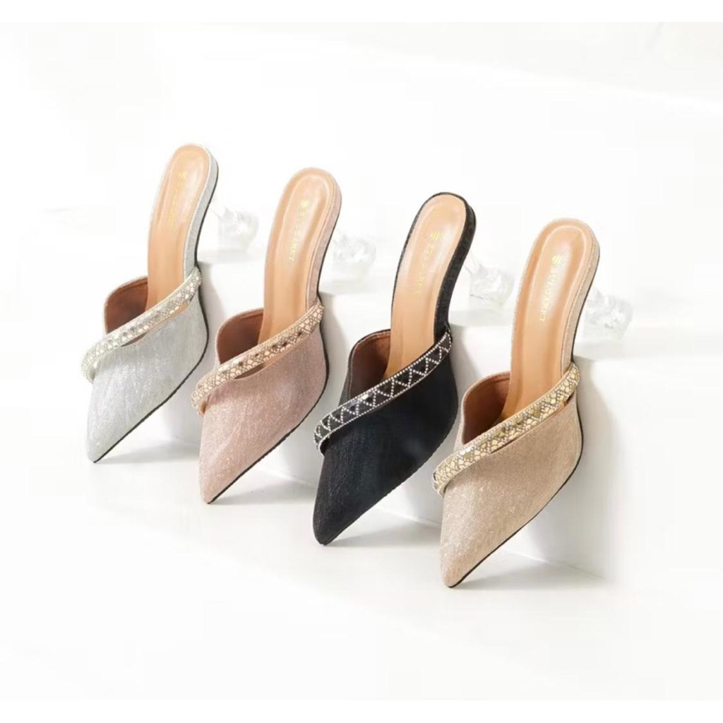 AURA24 รองเท้าส้นสูงผู้หญิงรุ่นล่าสุดพร้อมส้นแก้ว 7 ซม.