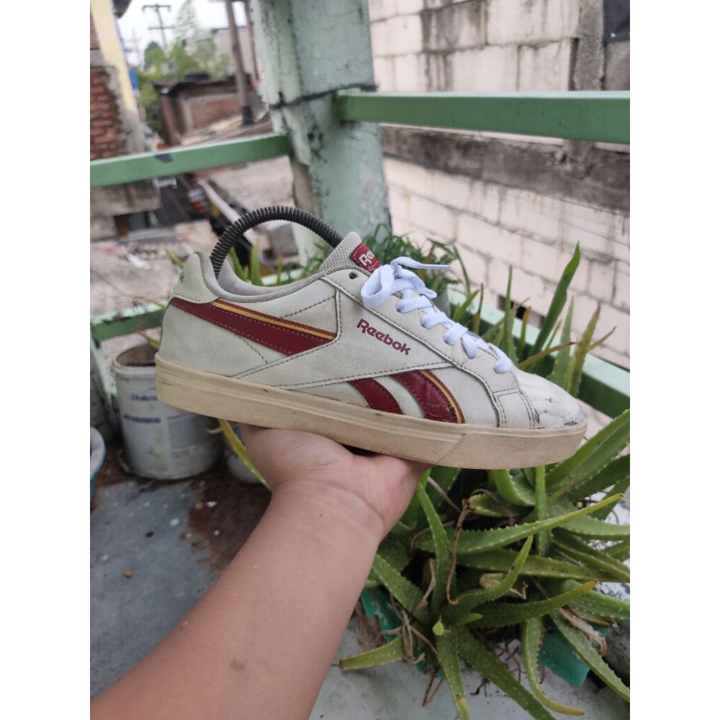 Reebok Classic Leather White Beige Red Casual Sneakers Size 38