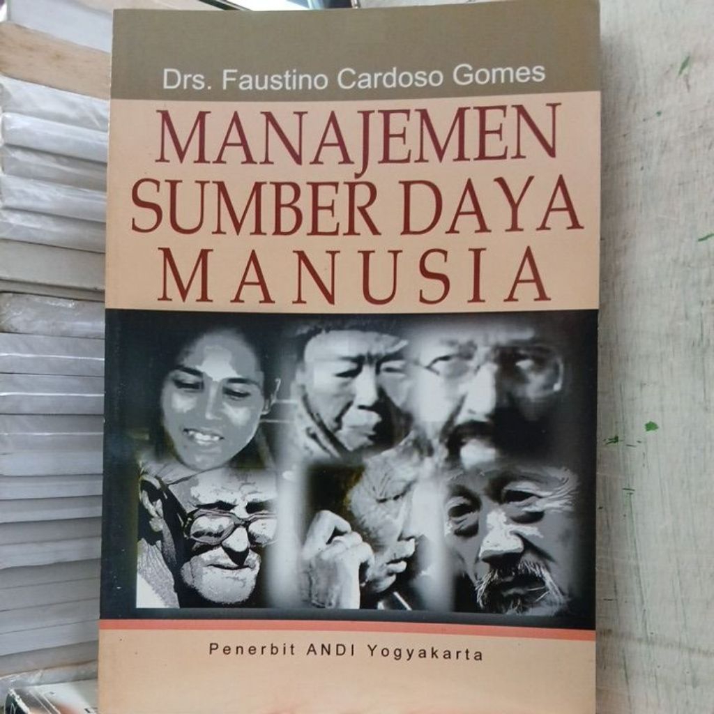 HUMAN RESOURCE MANAGEMENT โดย ดร. Faustino Cardos Gomes [หนังสือมือสองต้นฉบับ]