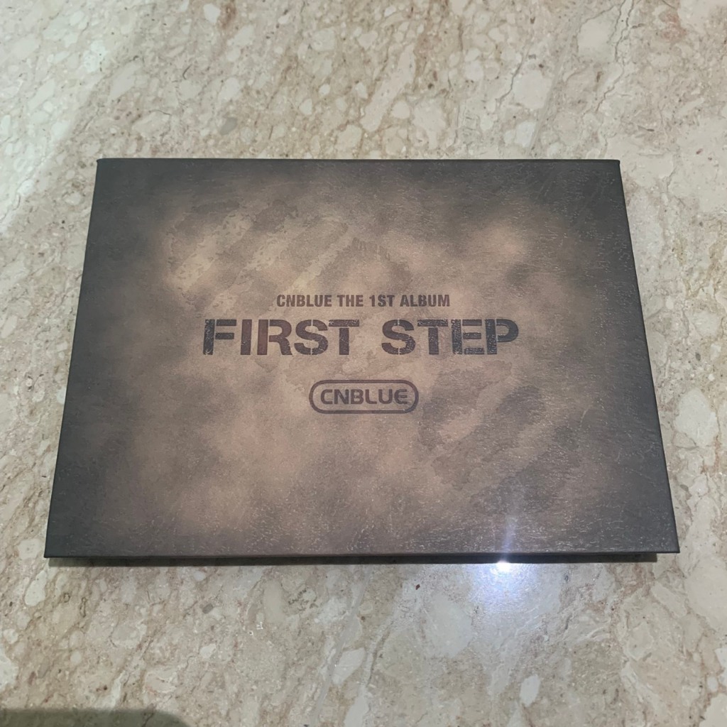 โฟโต้บุ๊คอัลบั้ม CNBLUE FIRST STEP