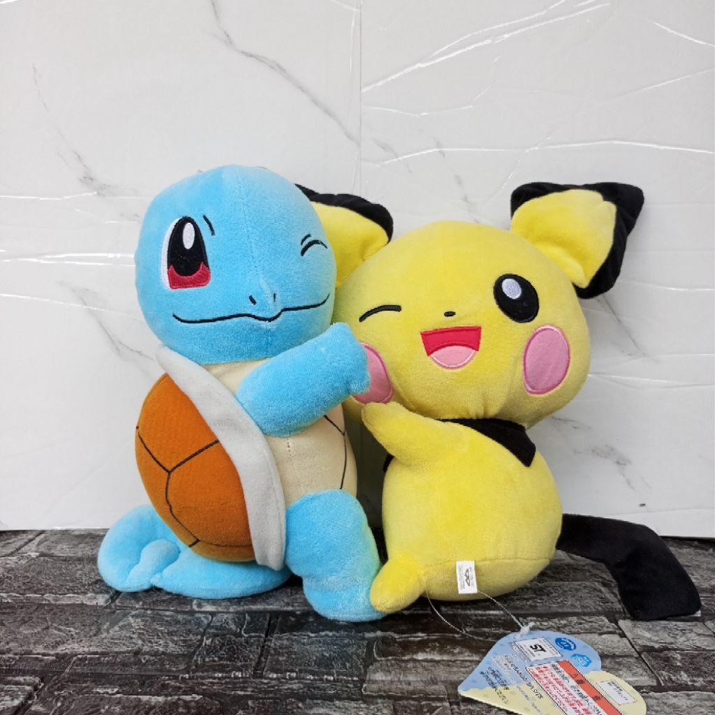 POKEMON SQUIRREL & PICHU BLINKING DOLL / SQUIRREL & PICHU HOPEPITA WINKING HUG / ORIGINAL BANPRESTO 