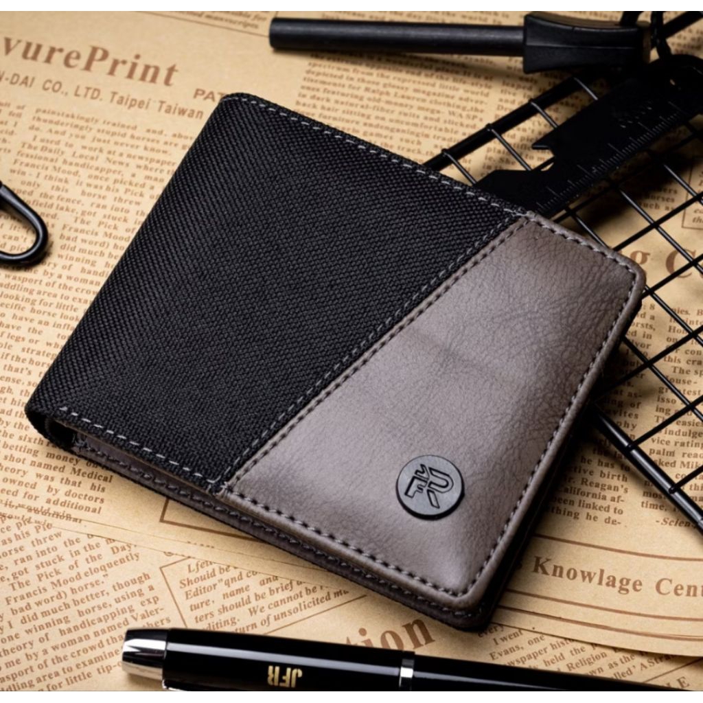 JFR Jersey Wallet - กระเป๋าสตางค์ผ้าใบผู้ชาย JP32 Jennifer Wallet