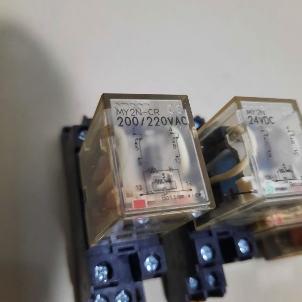 OMRON MY2N-CR RELAY + SOCKET ORIGINAL JAPAN รีเลย์ omron my2n-cr