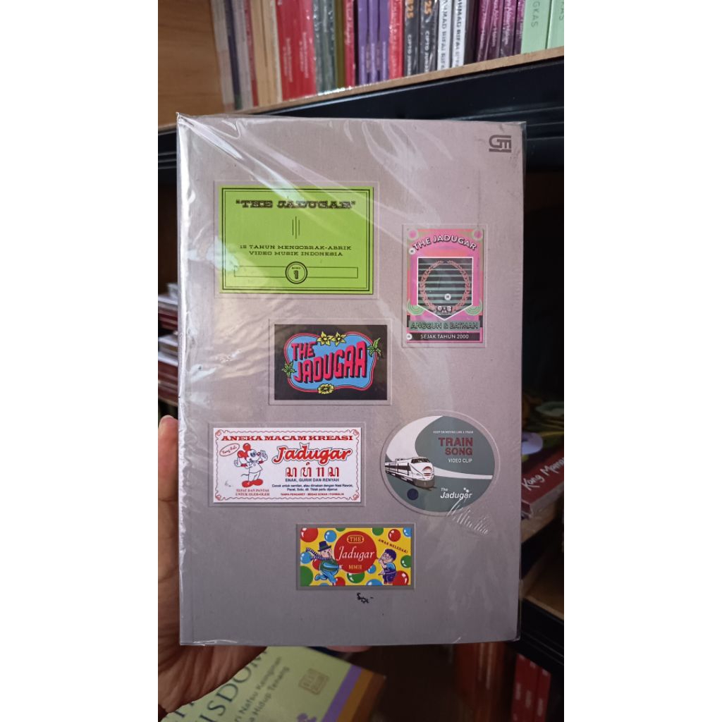 ยูการ์ EDIT EDIT EDIT