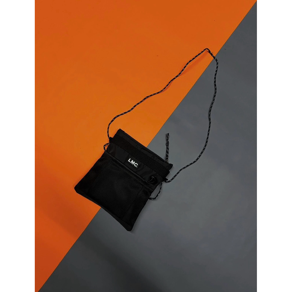 กระเป๋าสะพายข้าง LMC