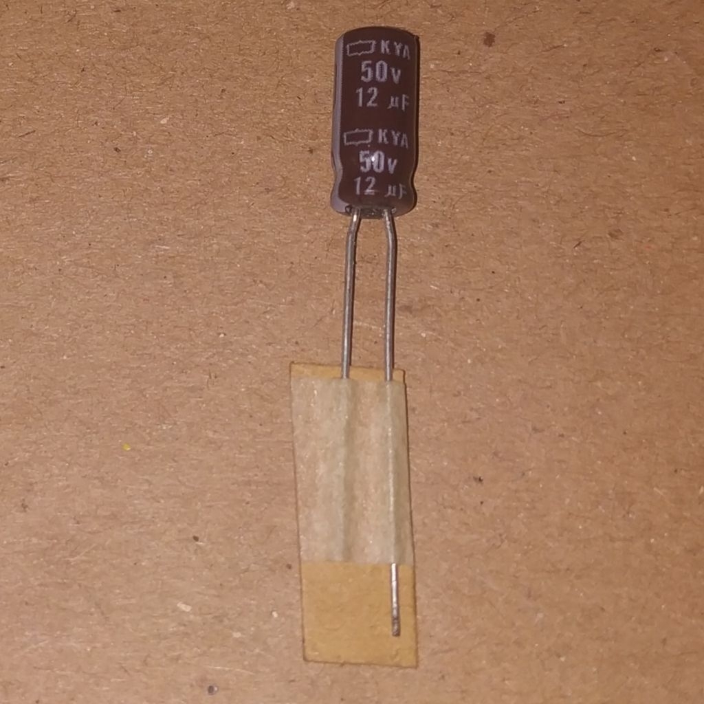 C Elco Elko 12uF 50V 12 uF 50 V