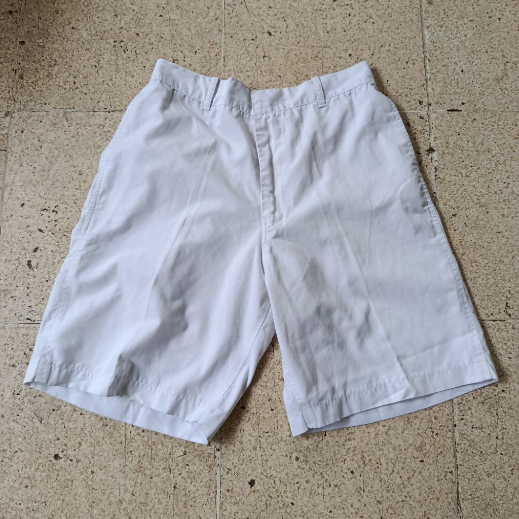 กางเกงนักเรียนสีขาวแบรนด์ Preloved bullofa/eagle88