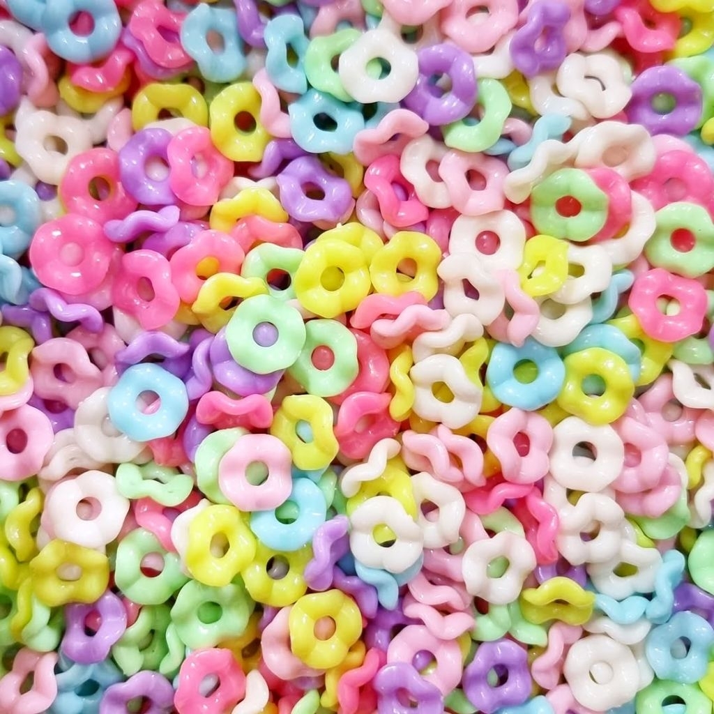 WHOLESALE 1PON 450GRAM ขนาดใหญ่ HOLE BEADS WAVE DONUT BEADS สําหรับ PHONESTRAP BAGCHARM KEYCHAIN