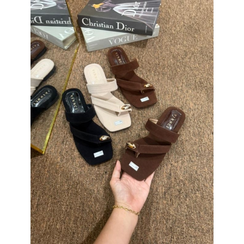 Vinnci Soft Velvet Daily Flat Sandals ฟรีกล่อง| รองเท้าผู้หญิง | รองเท้าส้นสูงปาร์ตี้อินเทรนด์ | รอง