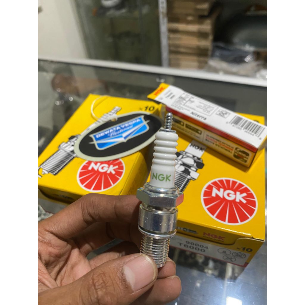 NGK LONG AND SHORT THREAD SPARK PLUG สําหรับ VESPA ORIGINAL SPARK PLUG