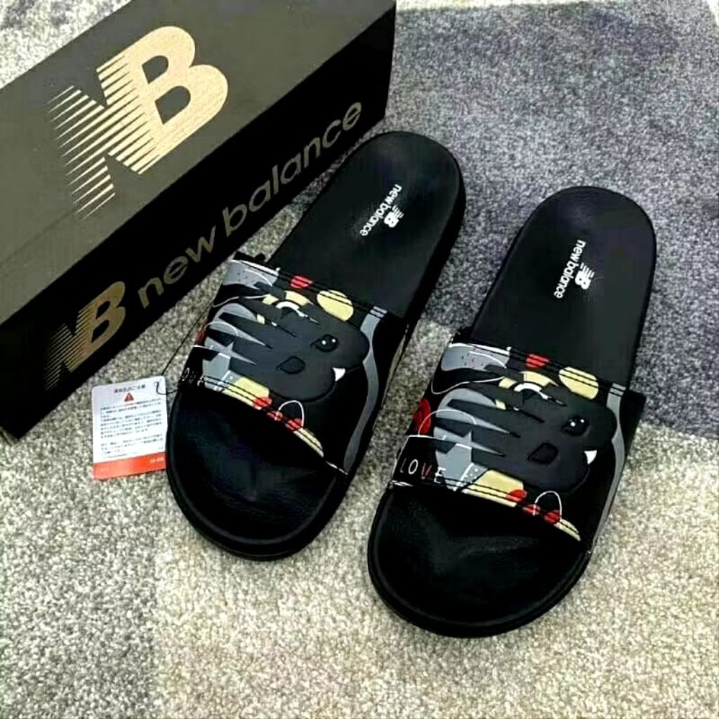 รองเท้าแตะ NB Black PREMIUM / รองเท้าแตะยางสีดํานุ่มล่าสุด