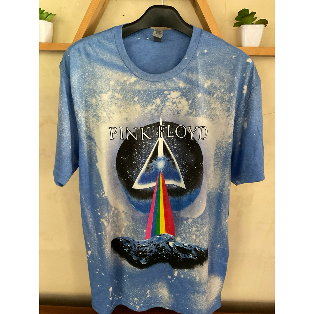 เสื้อยืดวง Flyod สีชมพู By Gildan