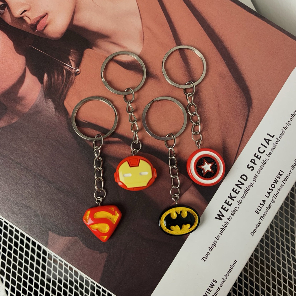 GANTUNGAN พวงกุญแจ Avengers dc พวงกุญแจการ์ตูน Avengers ซูเปอร์ฮีโร่ Round Ring พวงกุญแจ