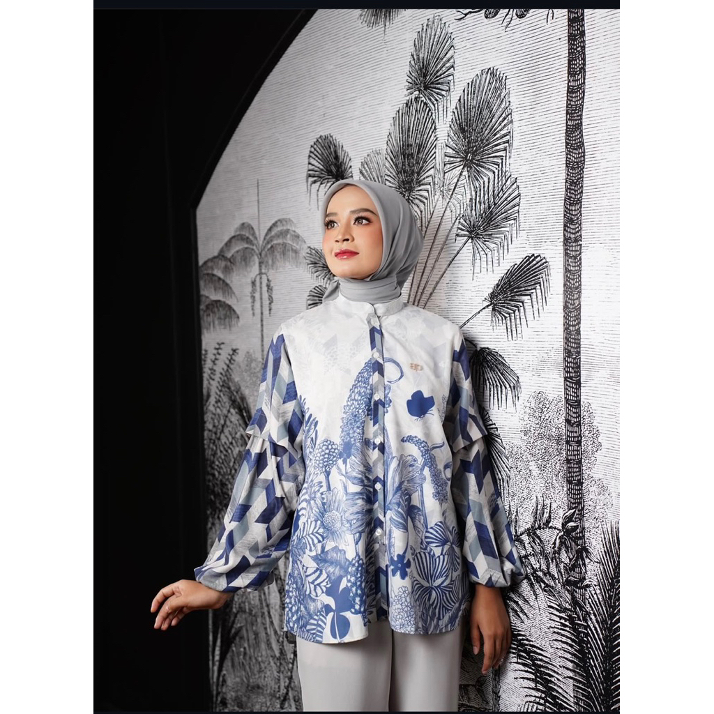 FONTANA SERIES เสื้อท็อปผู้หญิง BY BRAND II