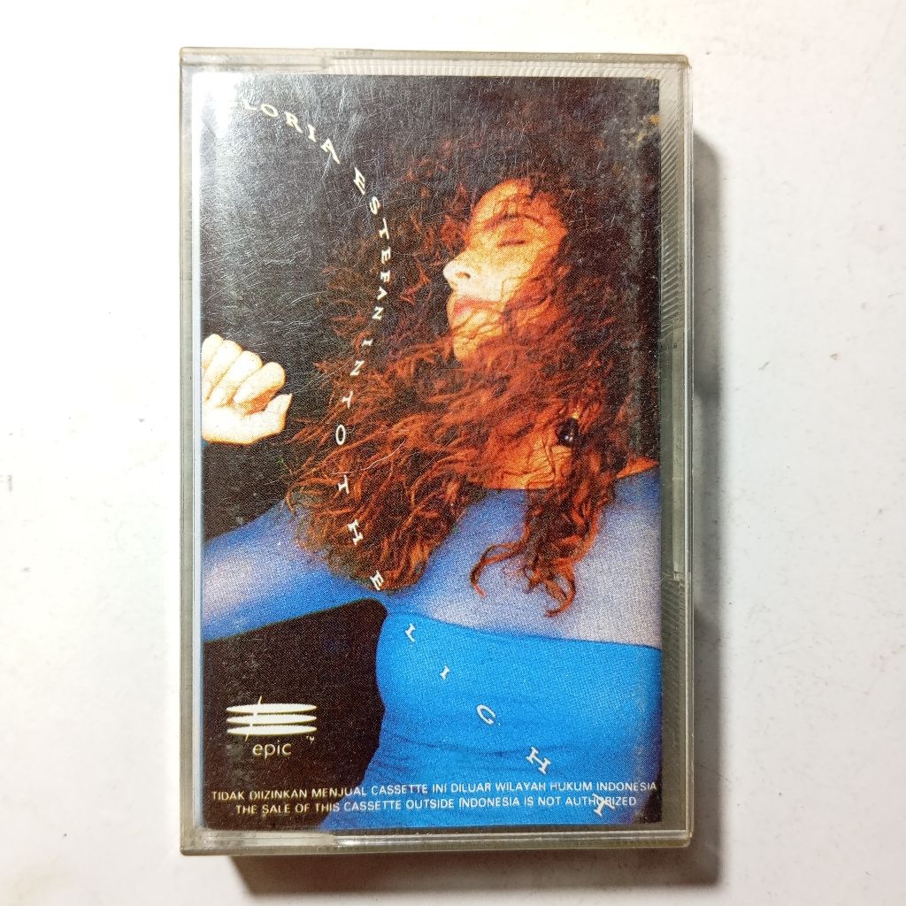 Gloria Estefan ในตลับแสง