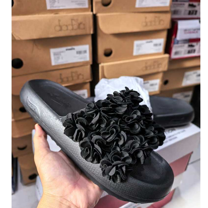 SKECHERS รองเท้าแตะผู้หญิง 111644