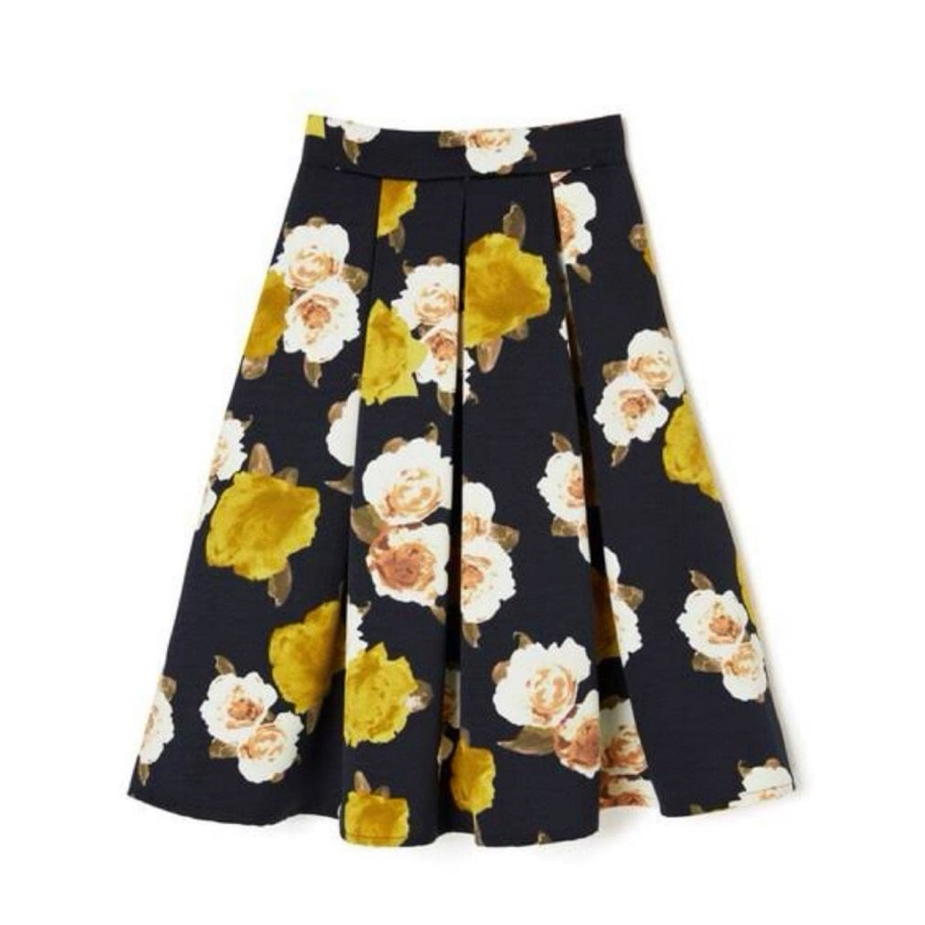 กระโปรง Loved Floral Midi Volume โดย GRL