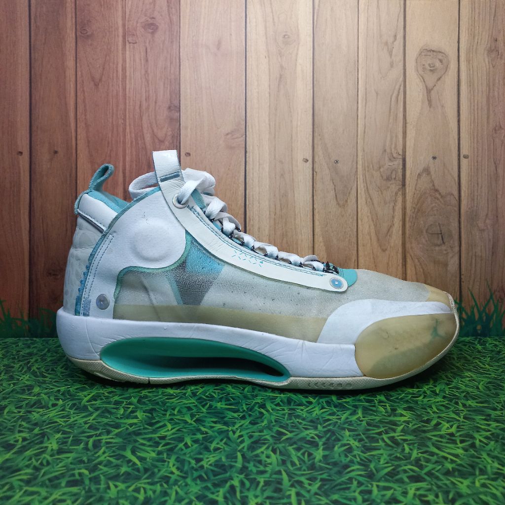 รองเท้าบาสเก็ตบอล Jordan 34