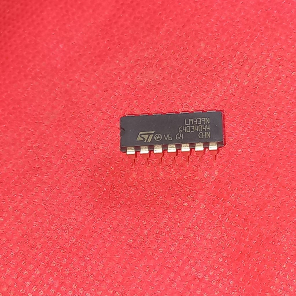 IC LM339N ต้นฉบับ ONSEMI / ST ON กึ่งเซมิคอนดักเตอร์ ic power GB LM339 LM 339 N 339N M339 LM 1