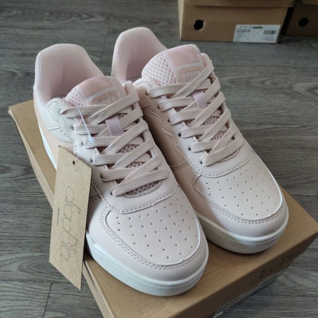 รองเท้า DIA Mckenzie (F)