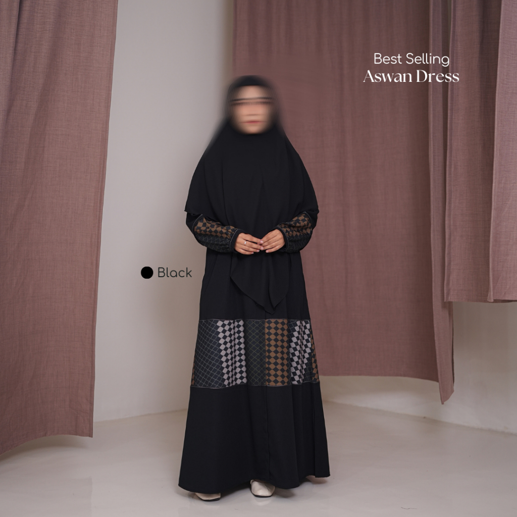 KUPNAD Gamis สีดําหรูหราสําหรับอัมราห์และฮัจญ์ – Aswan Dress Busui Friendly