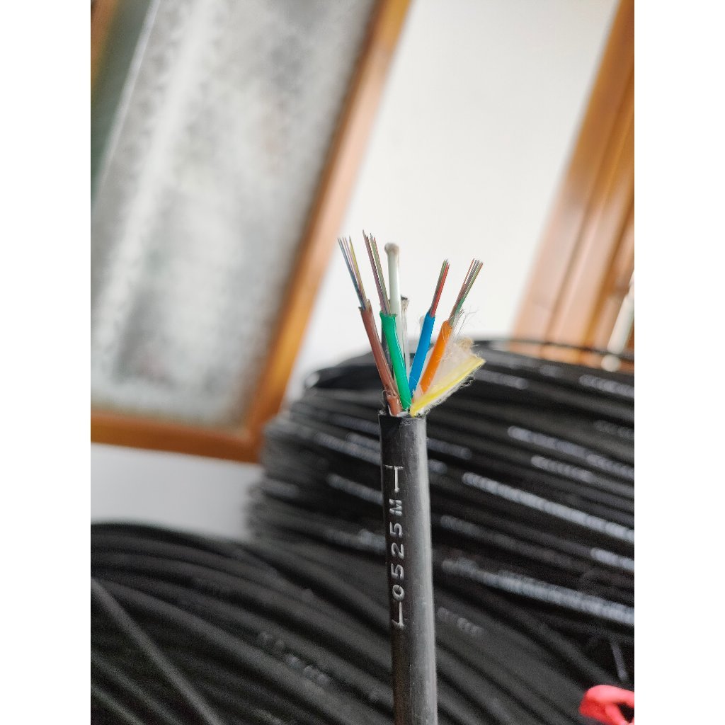 โฆษณาท่อ - 4 core 6 core 12 core 24 core 48 core 96 core 144 core FO Cable SM G652D