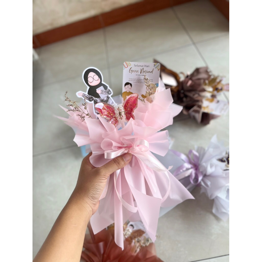 Bucket Jedai Free Teacher Topper and Teacher Day Gift Greeting