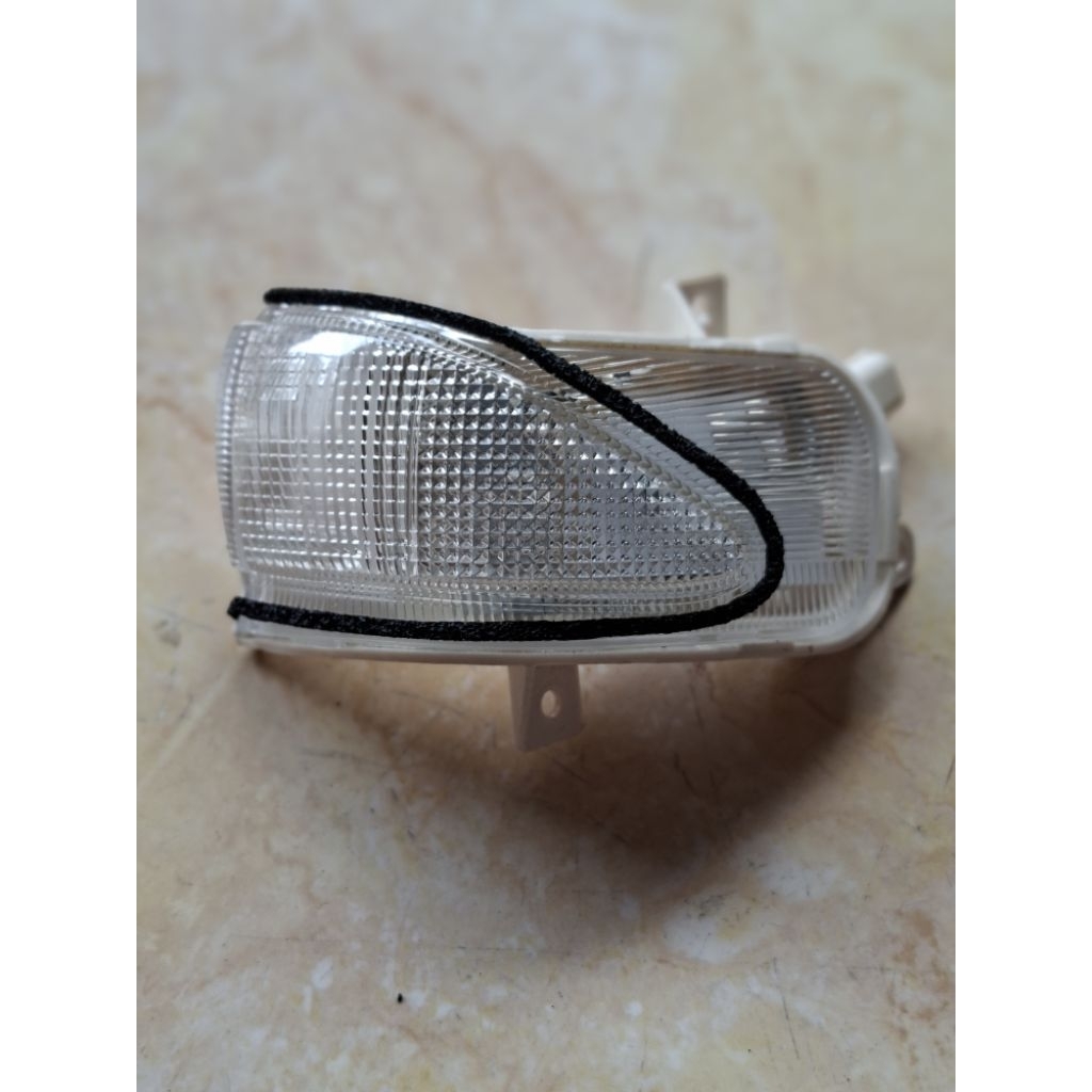 ไฟเลี้ยวกระจกมองหลัง jazz rs ge8 2008-2015