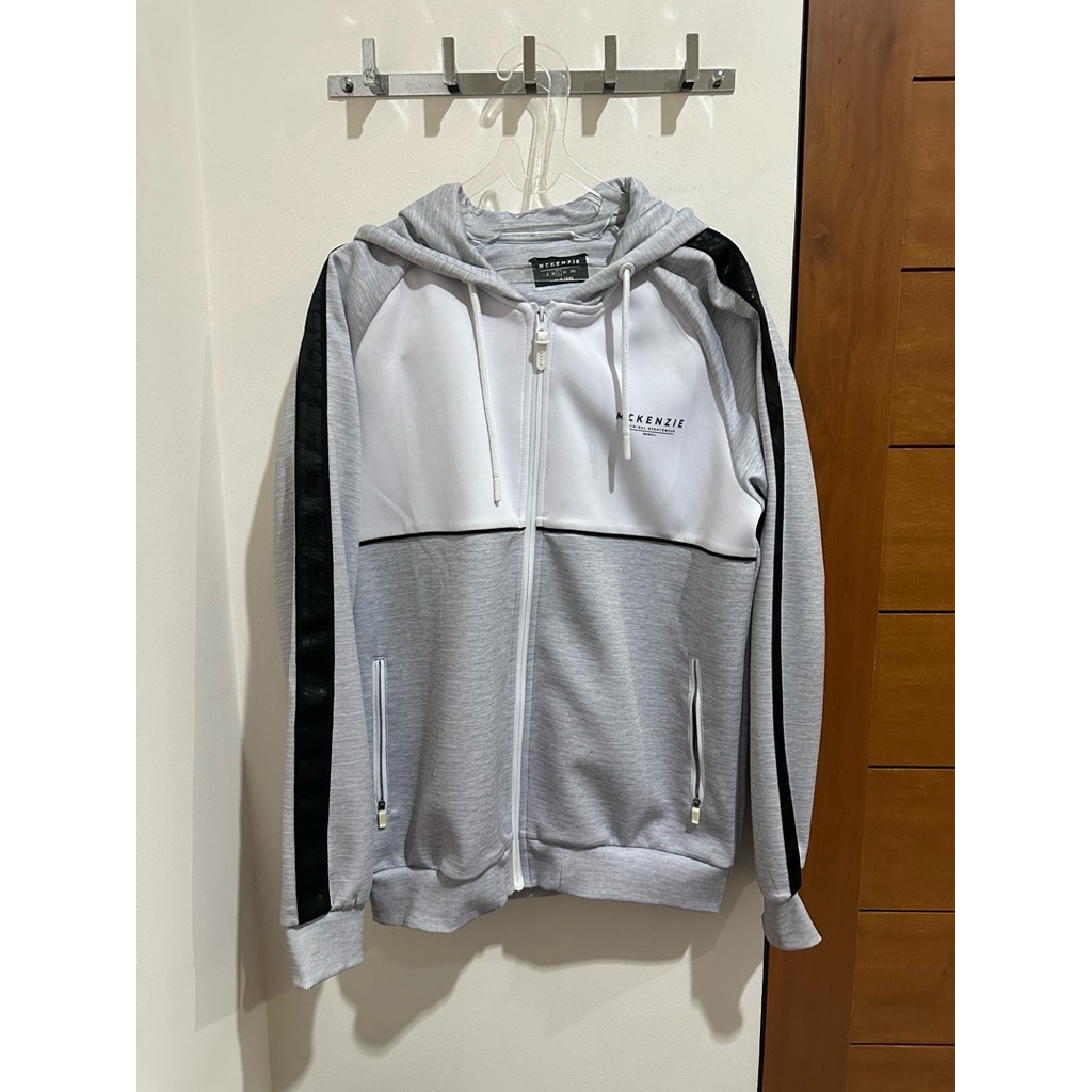 JD Sport เสื้อแจ็คเก็ต Mckenzie สีเทา ไซส์ L